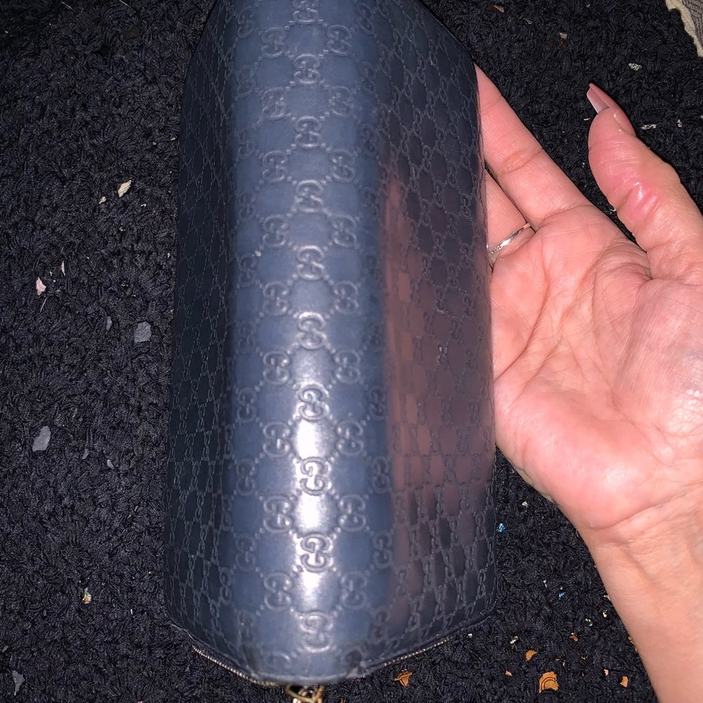 Gucci Dark Blue Embossed GG Zip Wallet - Picture 3 of 7